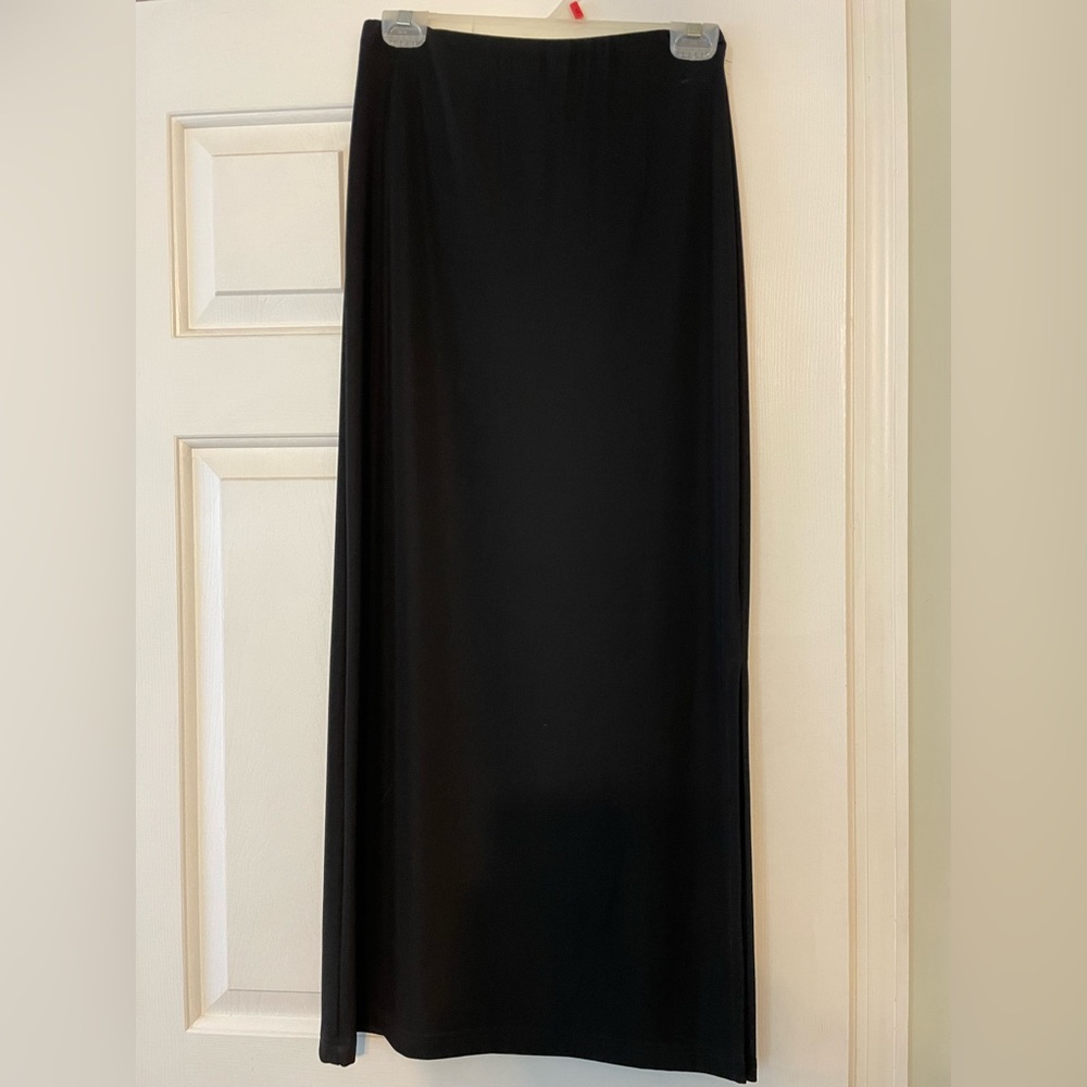 cdw Petite Maxi Skirt. Black. Size ps